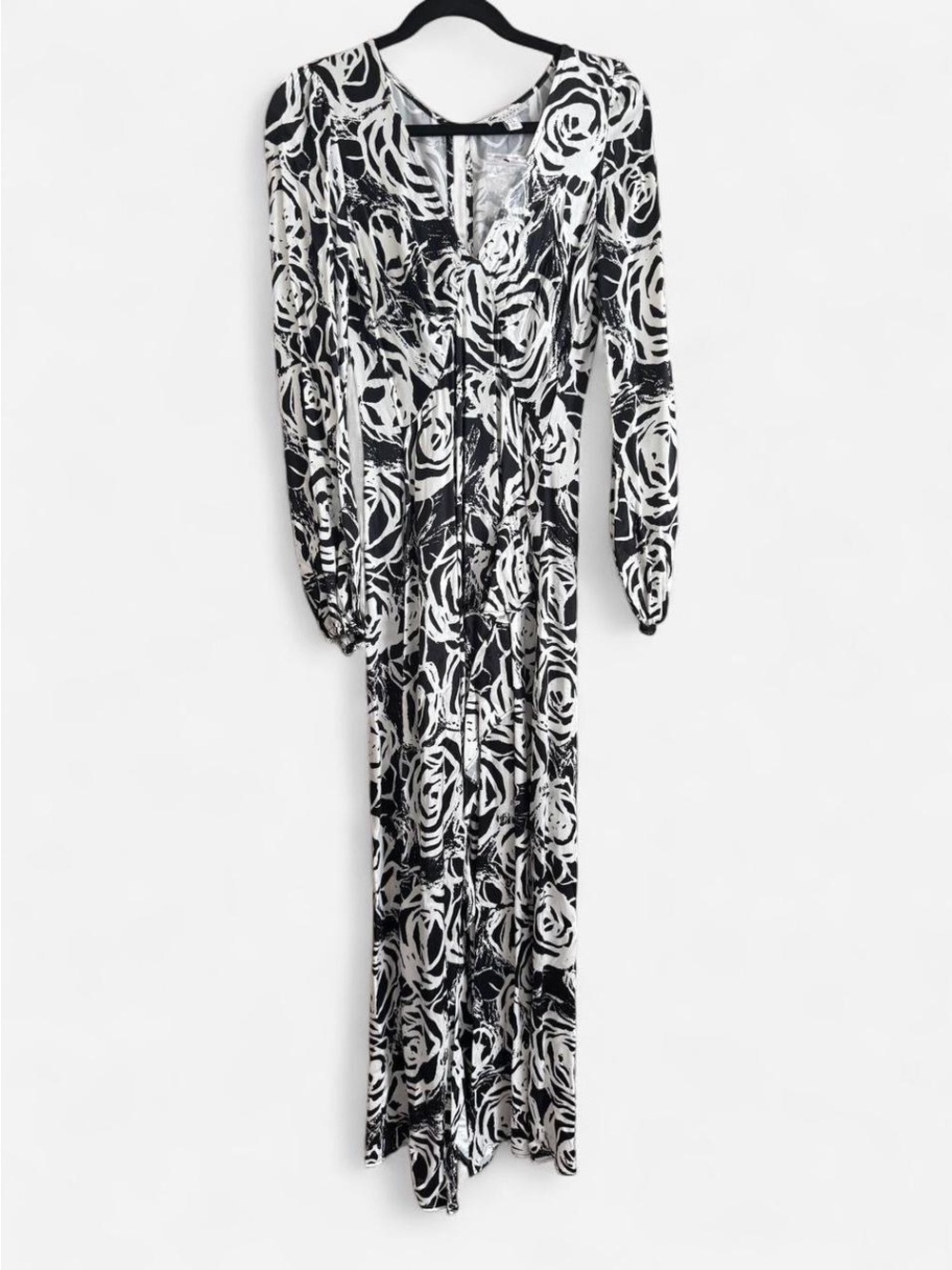 Topshop Black & White Floral V‑Neck Maxi Dress